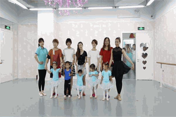 布凡国际教育中心